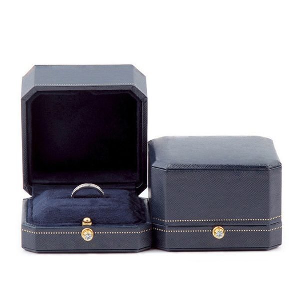 Textured leather jewelry packaging gold boarder box for necklace pendant - Image 7